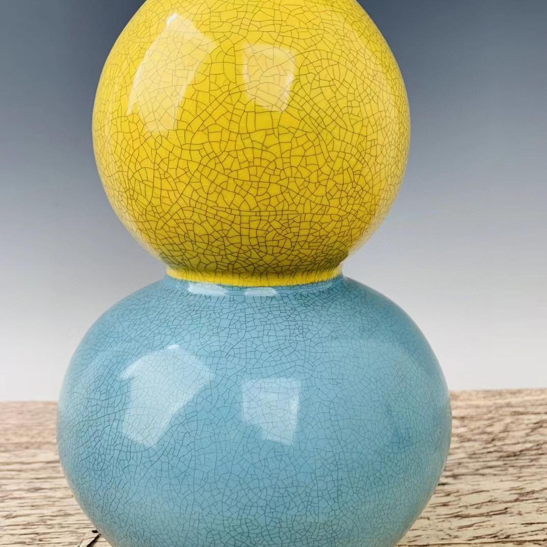 中国古美術・旧蔵の磁器・大周柴窯兩色葫蘆瓶・置物・