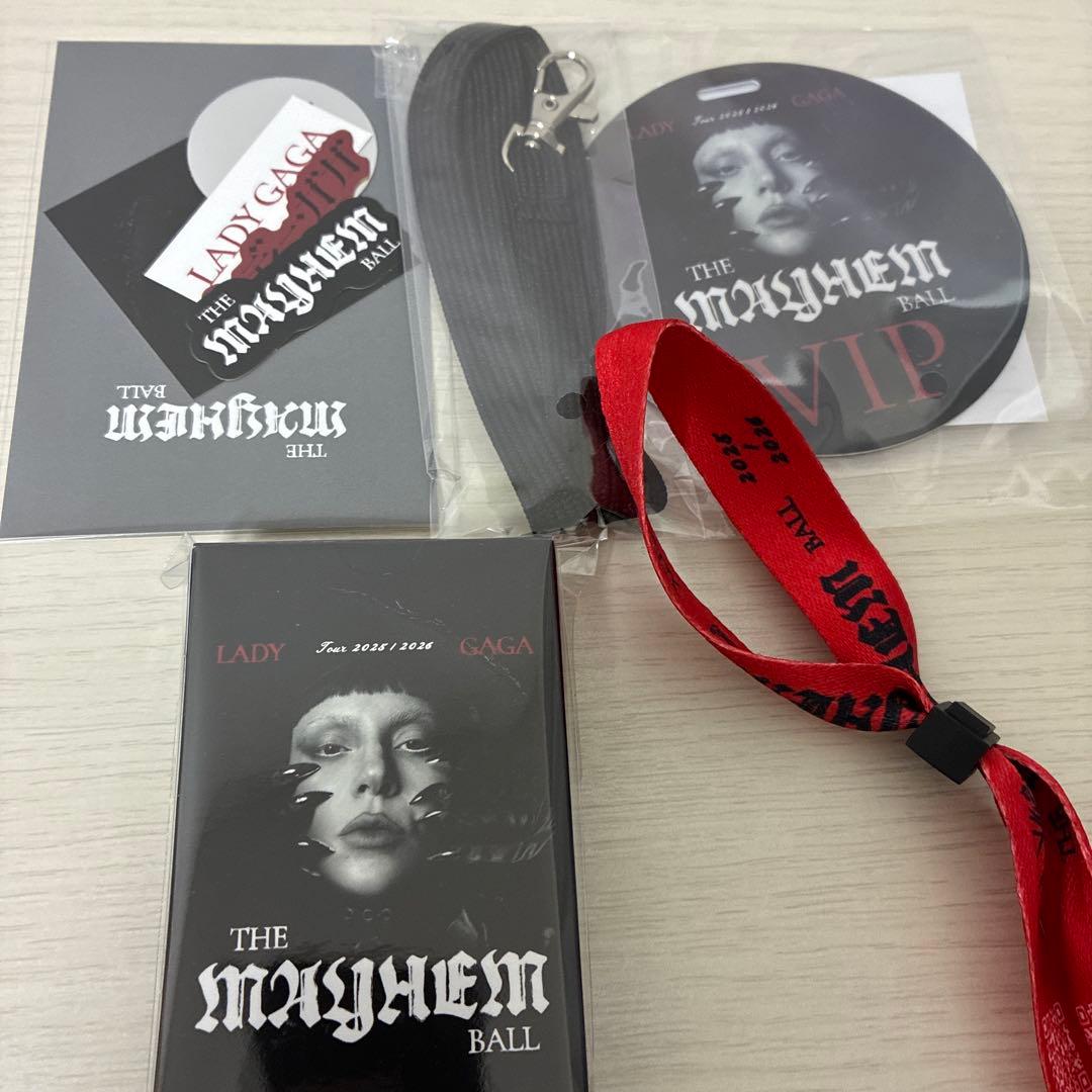 新品 LadyGaga MAYHEM BallライブVIP限定グッズ - メルカリ