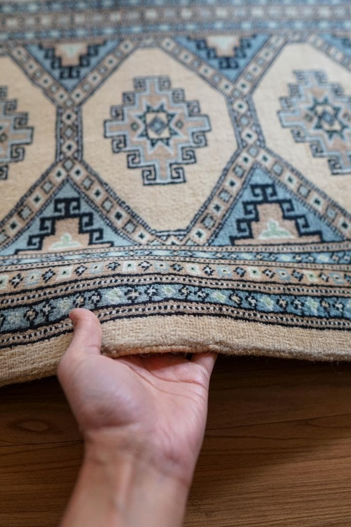 パキスタン絨毯 トライバルラグ ラホール産 93×65cm - メルカリ