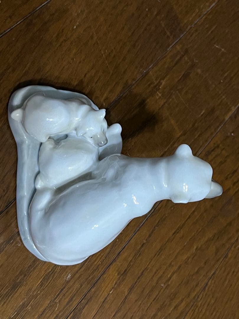 リヤドロ　シロクマ