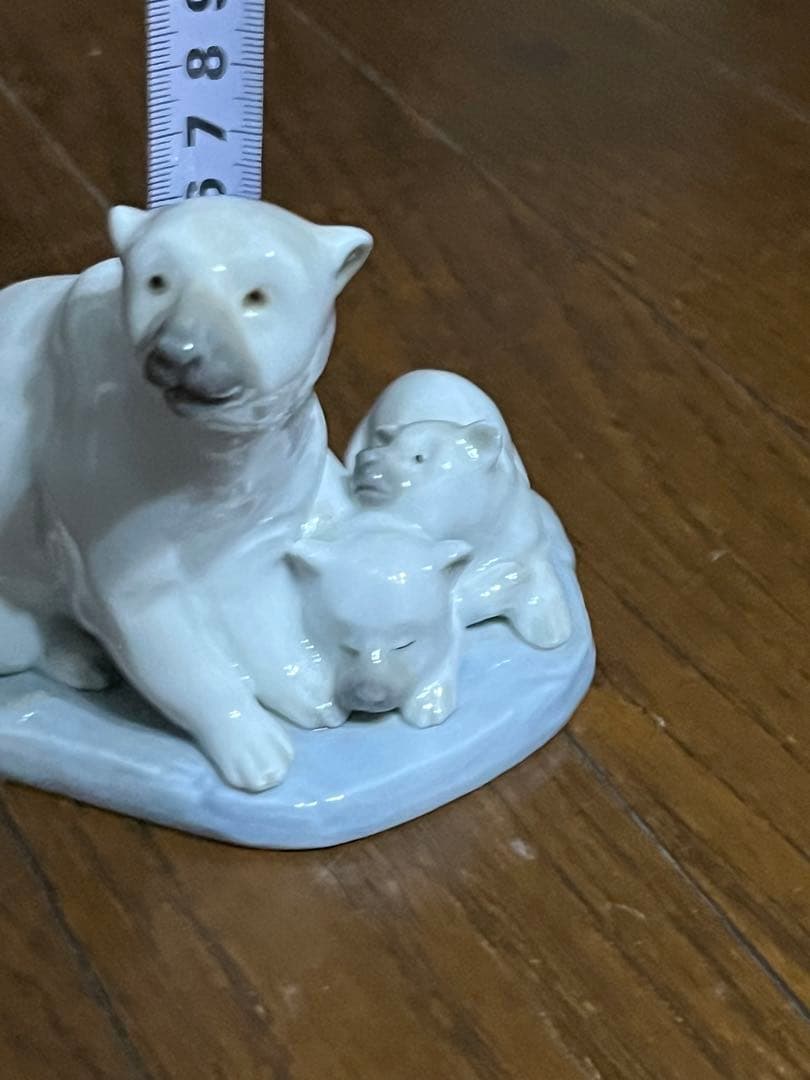 リヤドロ　シロクマ