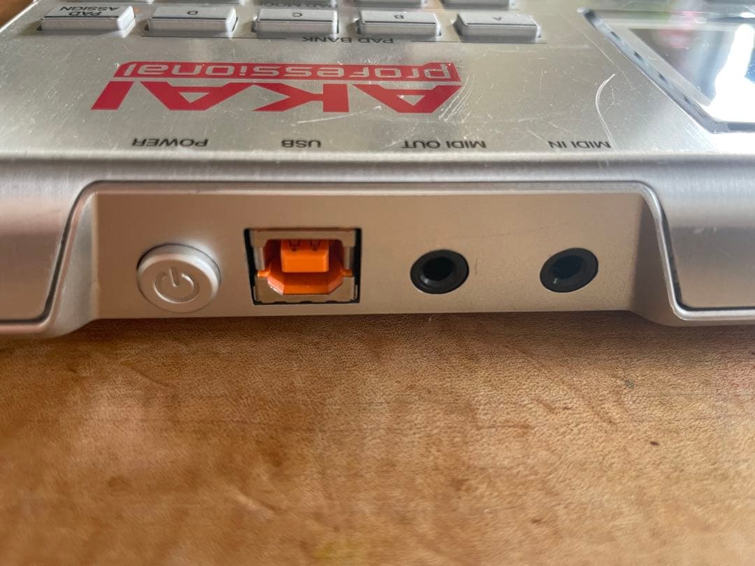 AKAI MPC STUDIO コントローラー ケース付き