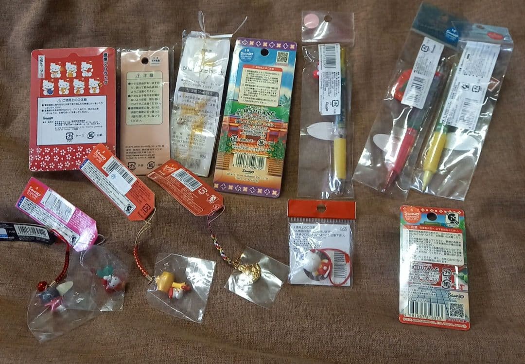 SANRIO☆幸運☆開運☆縁起☆神社☆根付けストラップ&シャープペン☆