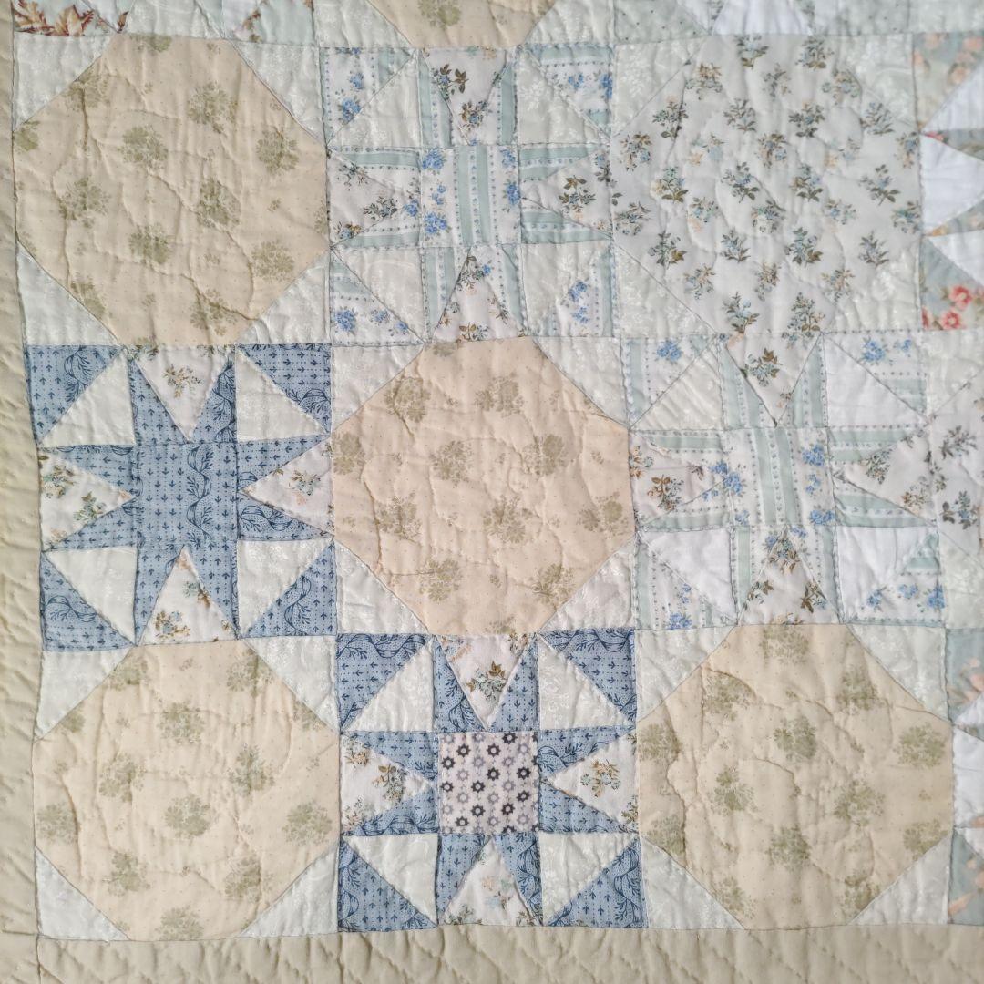 ✨イブニングスターグラデーションベッドカバー✨パッチワークキルト