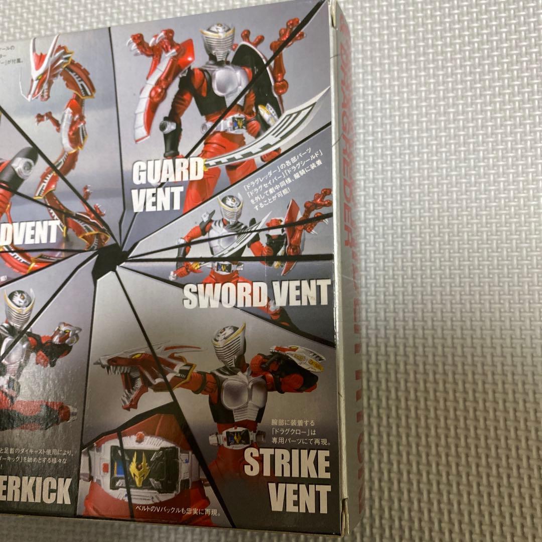 【中身未使用】s.h.figuarts 仮面ライダー龍騎　バンダイ