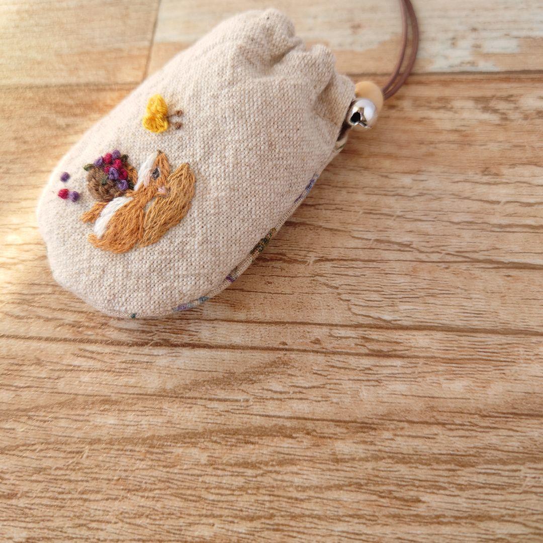 ちっちゃなりんりん巾着サシェ/お守りサシェ【りす君とベリーバスケット