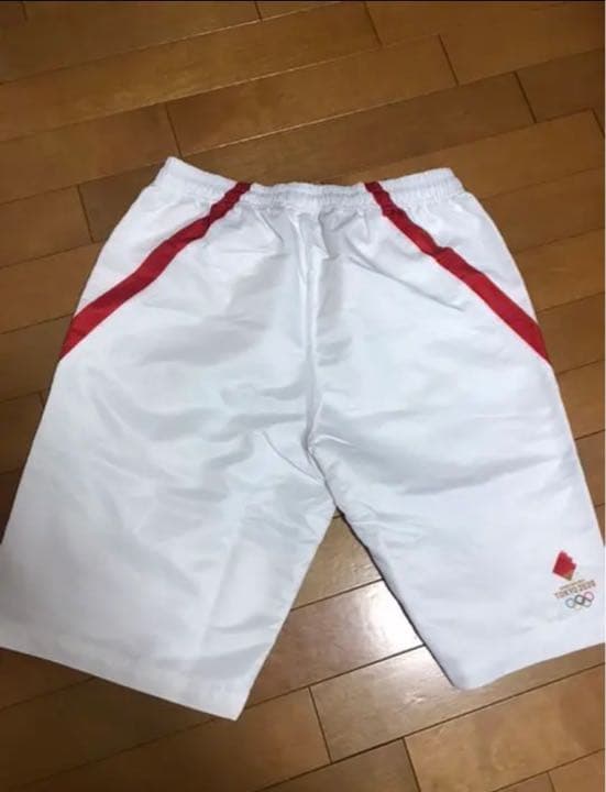 非売品　オリンピック聖火ランナー公式ユニホーム　ショートパンツ