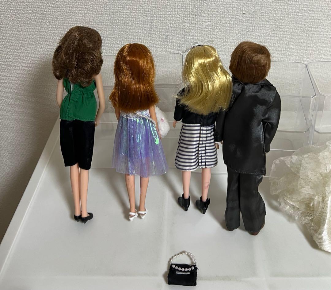 リカちゃん、おばあちゃん、ボーイフレンドのお人形、ウェディングドレスの洋服