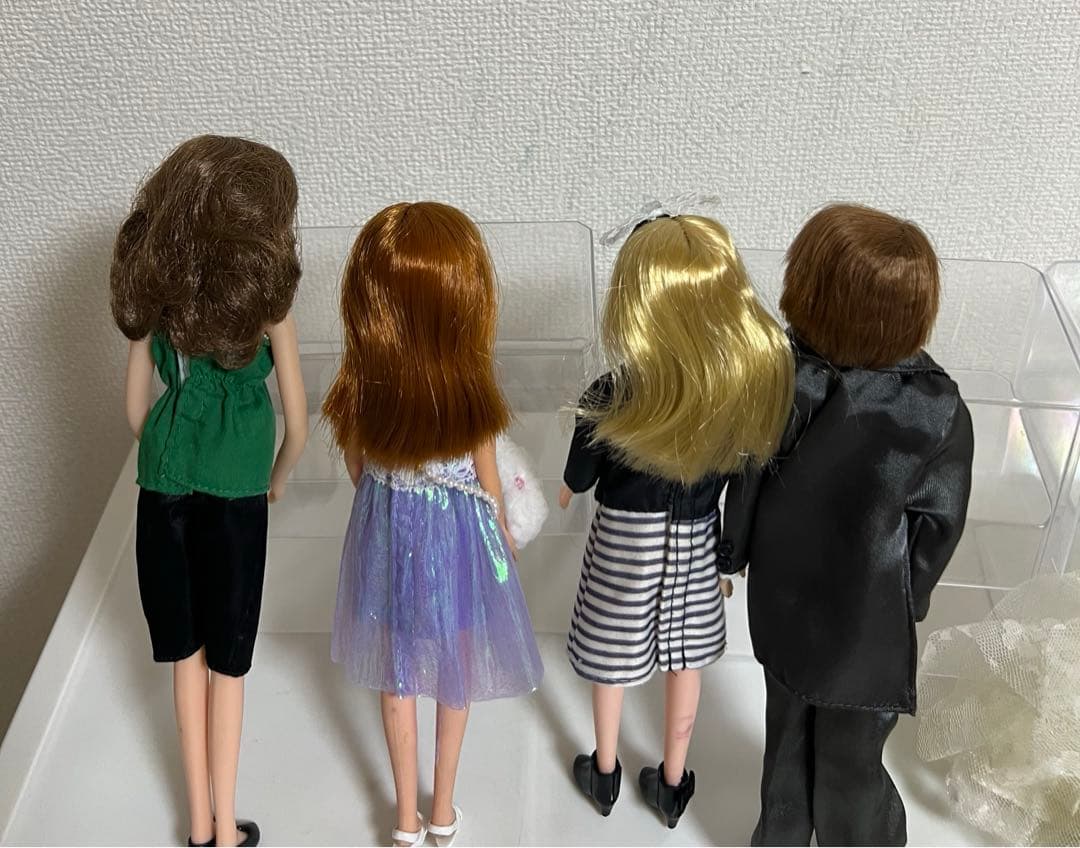 リカちゃん、おばあちゃん、ボーイフレンドのお人形、ウェディングドレスの洋服