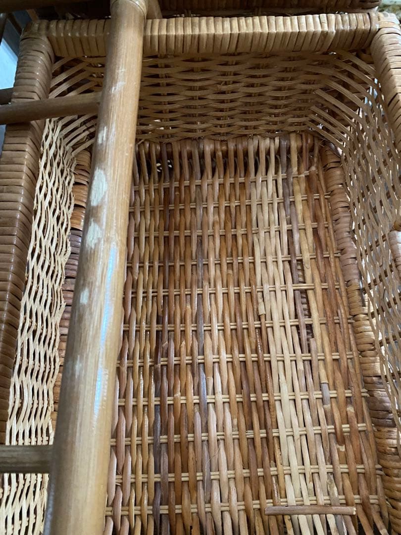 ラタン 4段収納ラック キャスター付き　中古