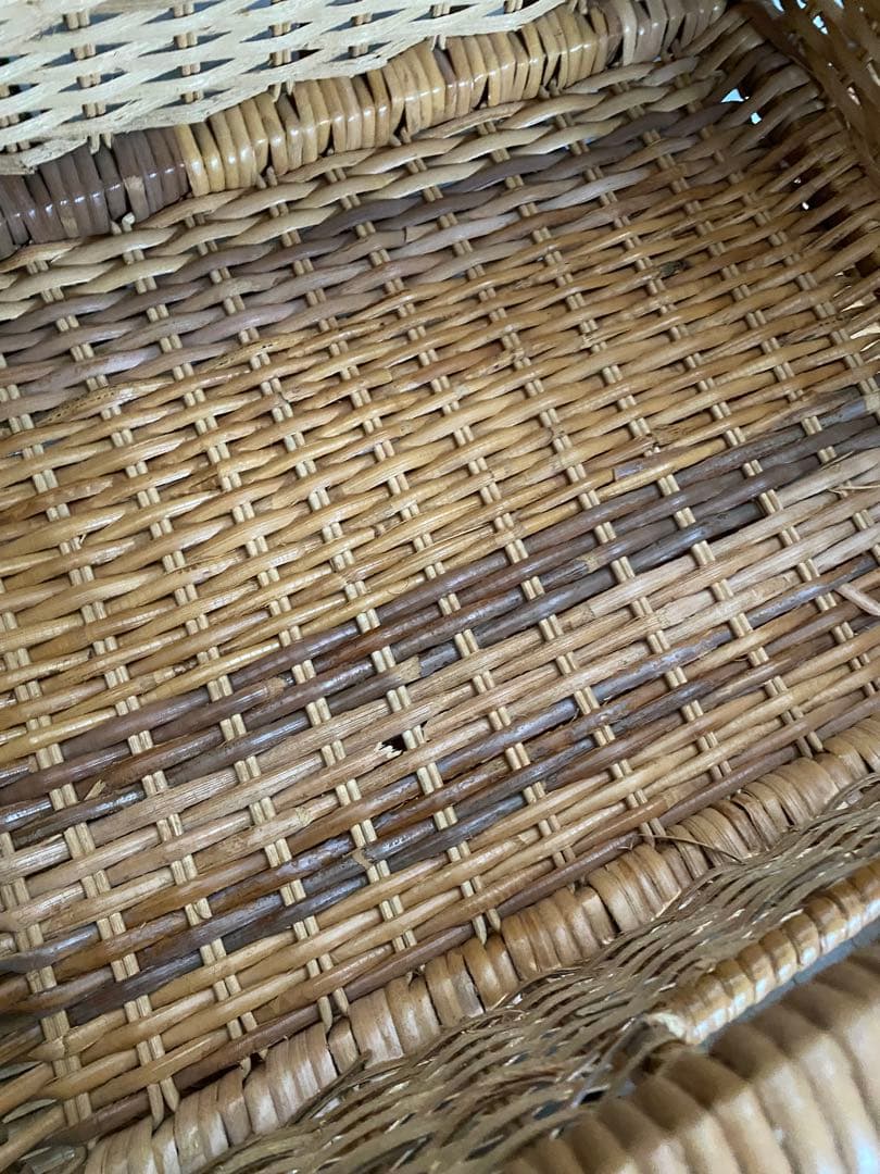 ラタン 4段収納ラック キャスター付き　中古