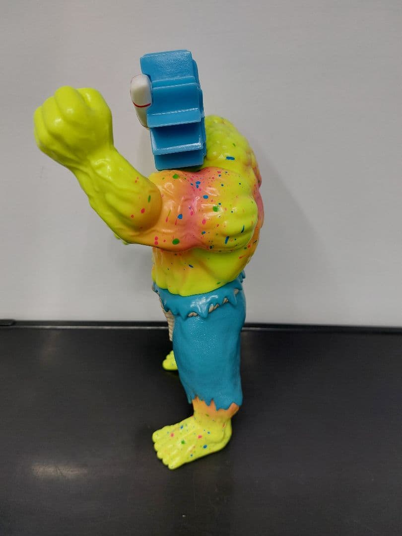 フィギュア 　希少　筋肉ムキムキ