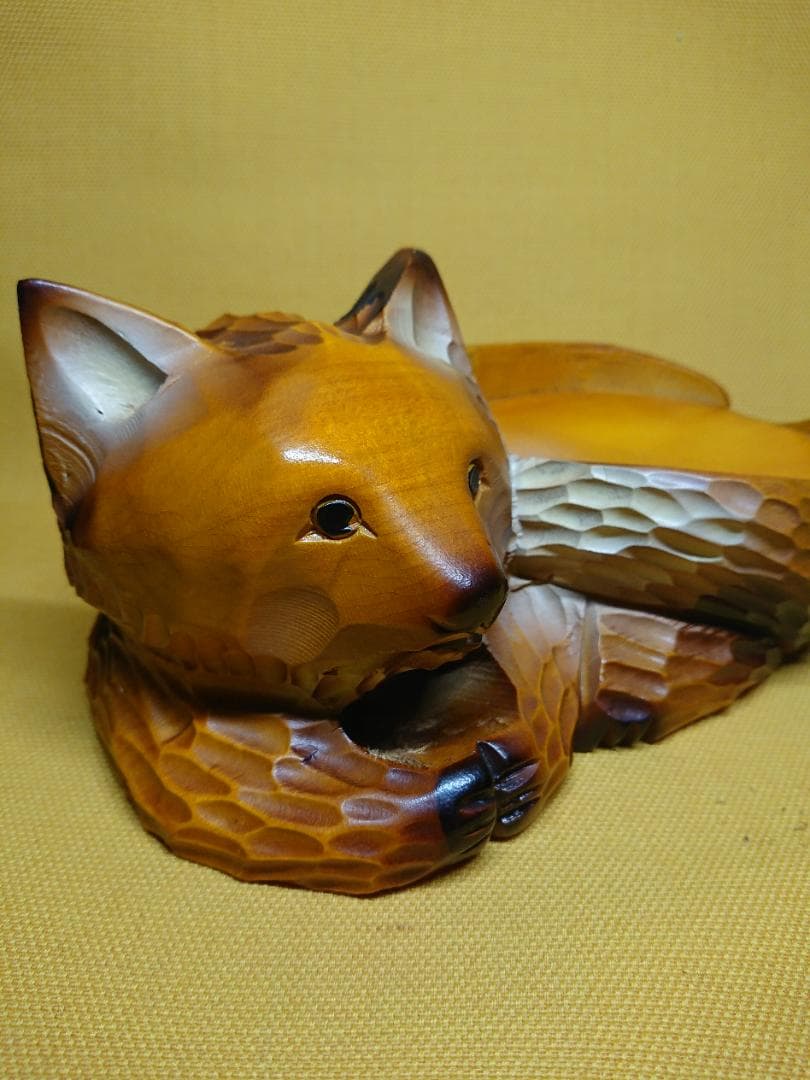 【美品】キツネ　狐　木彫　ガラス　置物　インテリア　工芸品　美術品　A1039