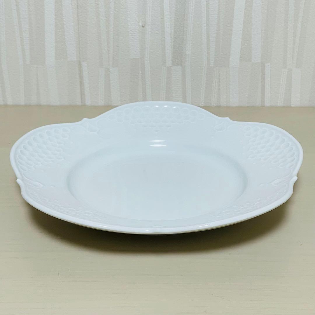 未使用 Meissen マイセン ホワイトレリーフ 皿 プレート 18.5cm