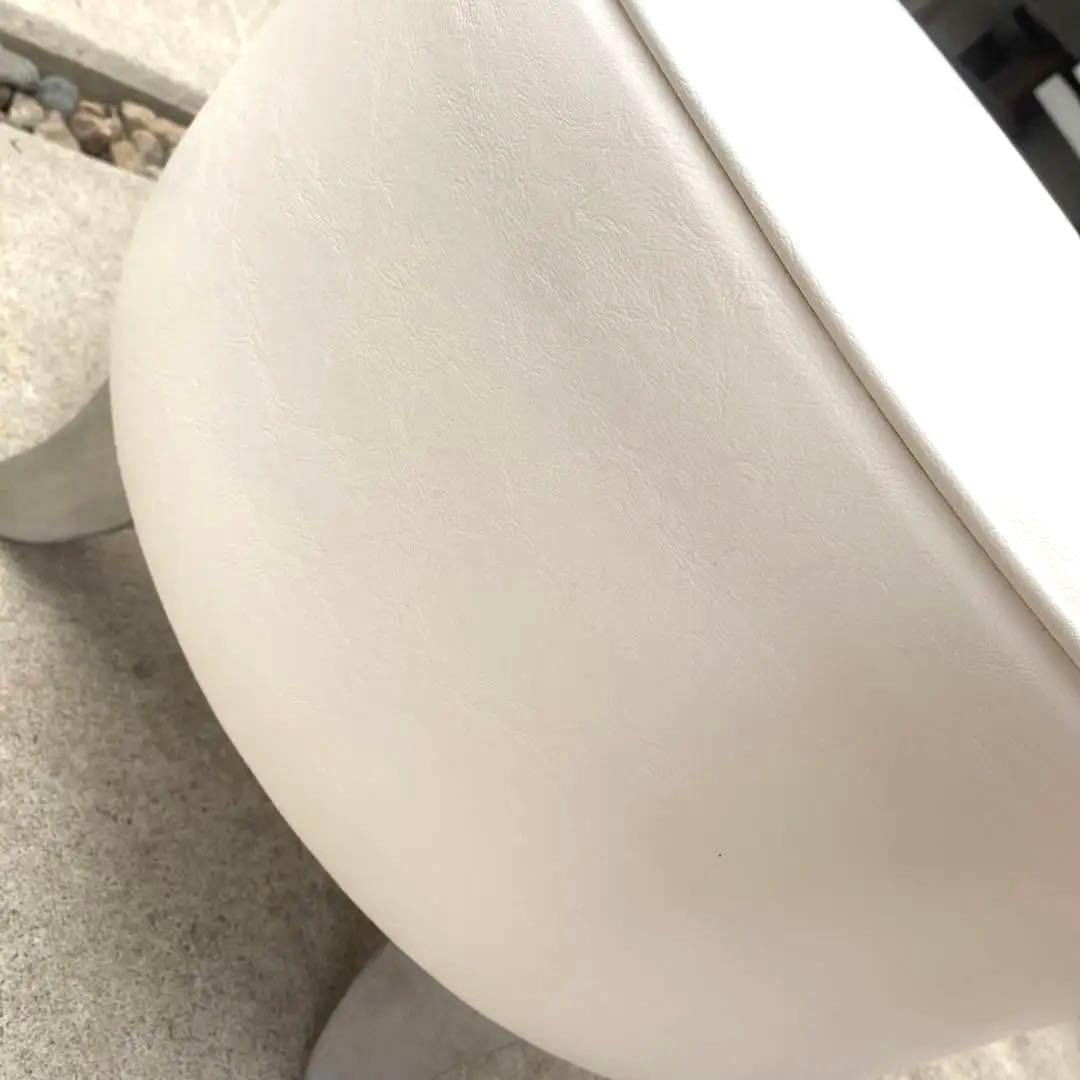 ホワイト　オーバル　オットマン 合皮　おしゃれ　インテリア　店舗　展示場