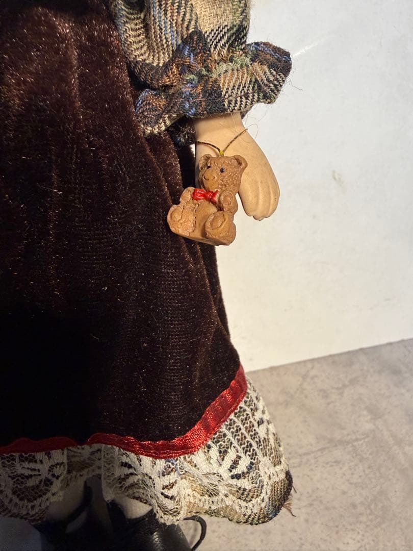 ヴィンテージ調 ビスクドール 陶器人形 32cm 眼鏡 テディベア付 装飾人形