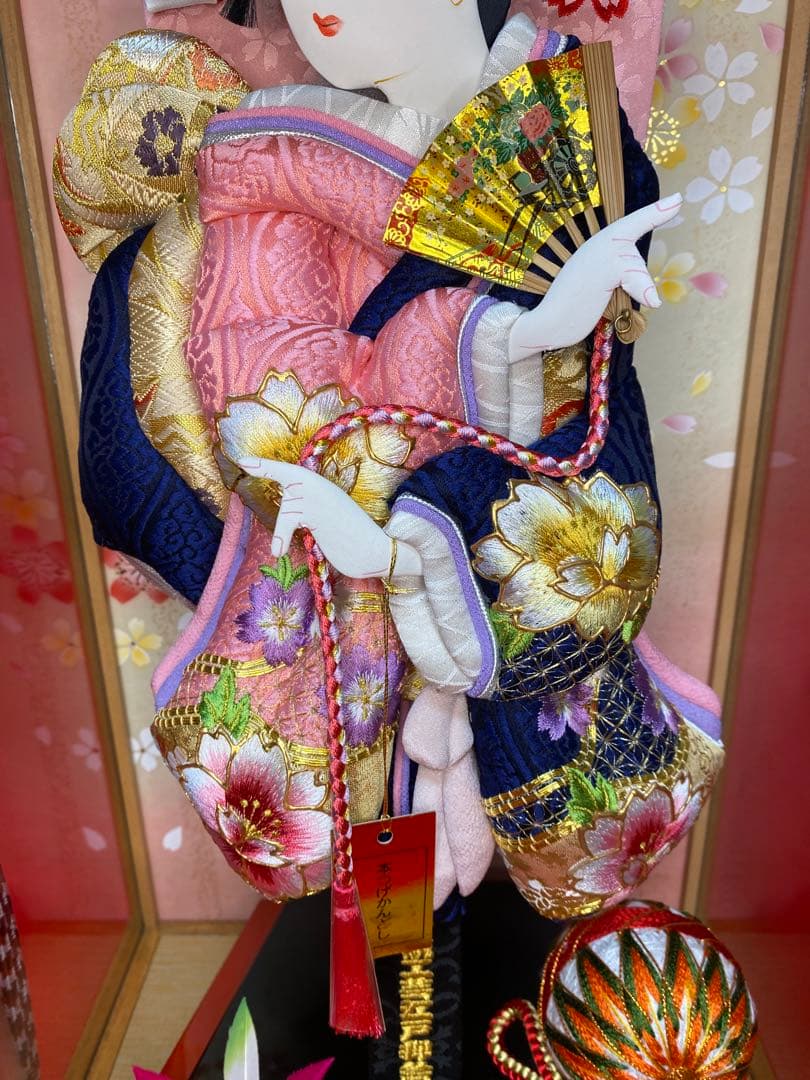 羽子板　振袖　ガラスケース１３号・サイズ間口約２９×奥行約２３×高さ約５５㎝