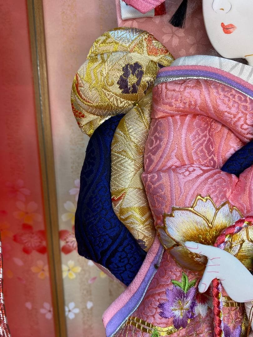 羽子板　振袖　ガラスケース１３号・サイズ間口約２９×奥行約２３×高さ約５５㎝