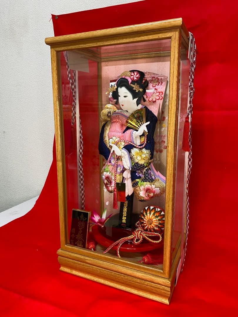 羽子板　振袖　ガラスケース１３号・サイズ間口約２９×奥行約２３×高さ約５５㎝