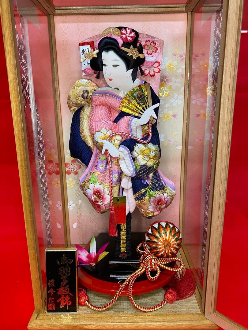 羽子板　振袖　ガラスケース１３号・サイズ間口約２９×奥行約２３×高さ約５５㎝