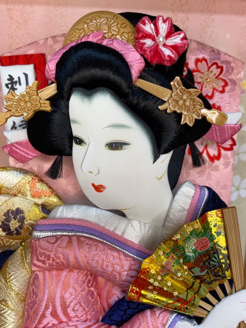 羽子板　振袖　ガラスケース１３号・サイズ間口約２９×奥行約２３×高さ約５５㎝