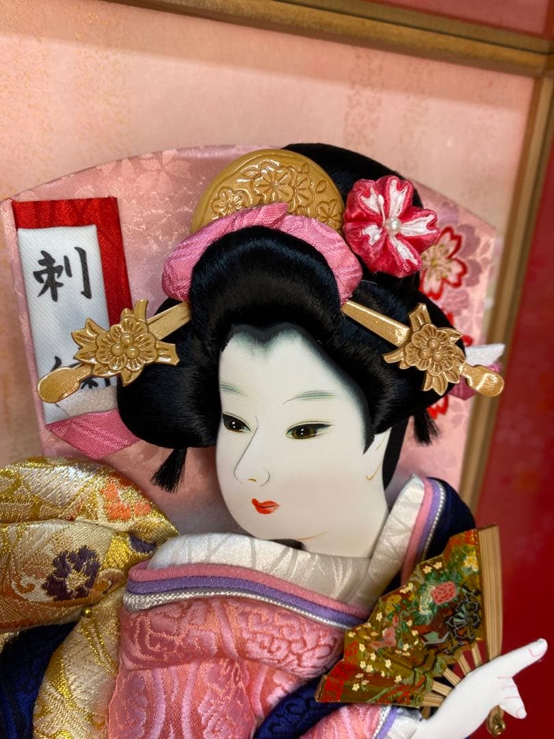 羽子板　振袖　ガラスケース１３号・サイズ間口約２９×奥行約２３×高さ約５５㎝