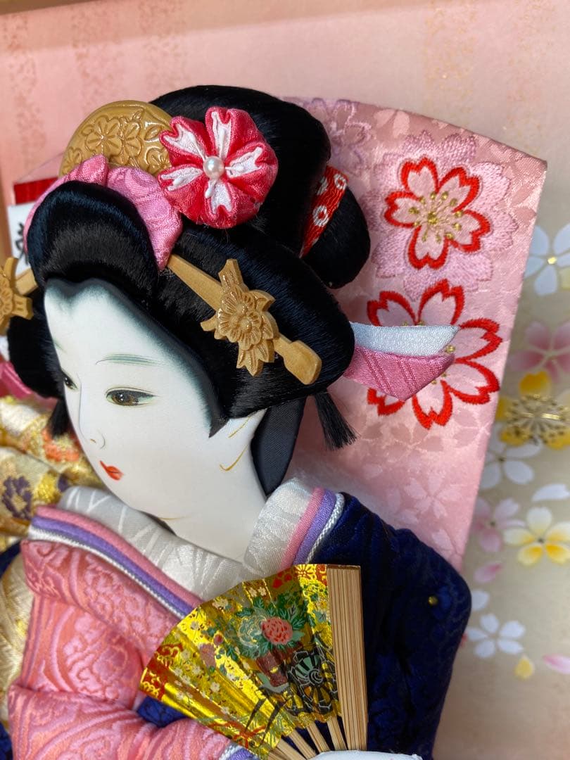 羽子板　振袖　ガラスケース１３号・サイズ間口約２９×奥行約２３×高さ約５５㎝