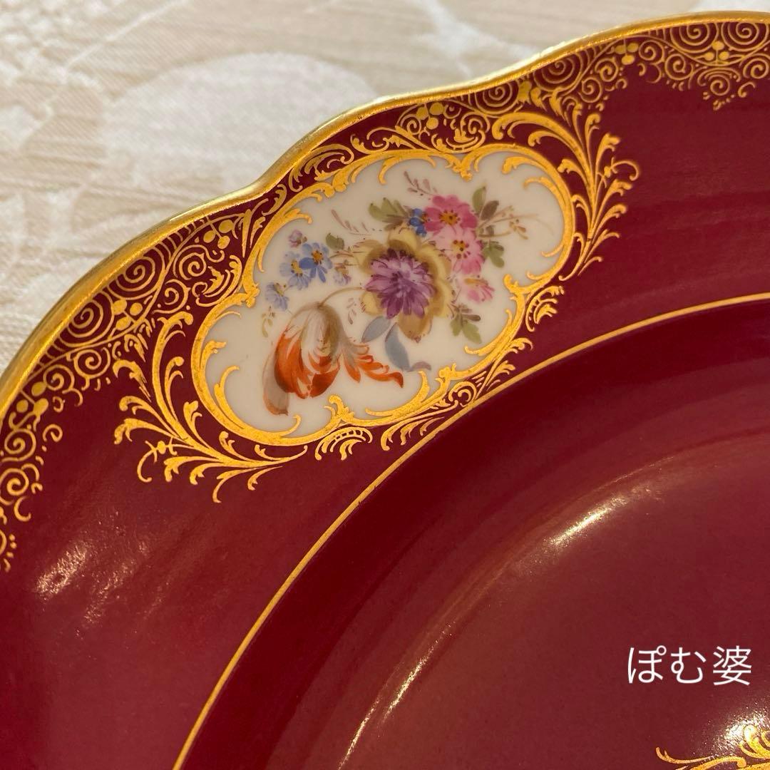 【古マイセン】深い臙脂／３つ窓 22金彩 飾り皿「恋人文／恋人達と犬のいる風景」