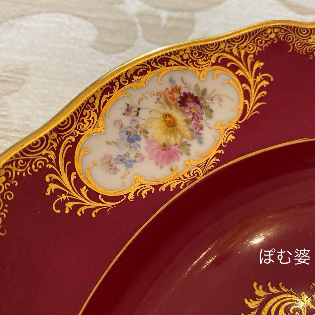 【古マイセン】深い臙脂／３つ窓 22金彩 飾り皿「恋人文／恋人達と犬のいる風景」