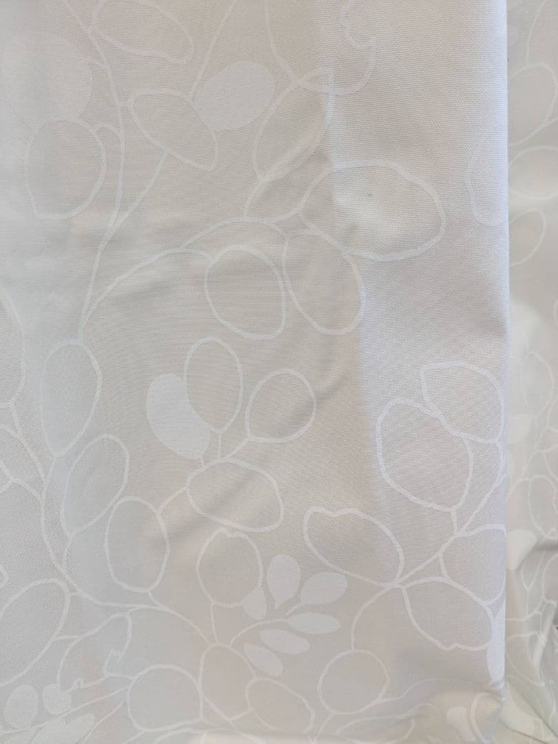 【セール最終】防音ホワイト葉柄ドレープカーテン丈240cm