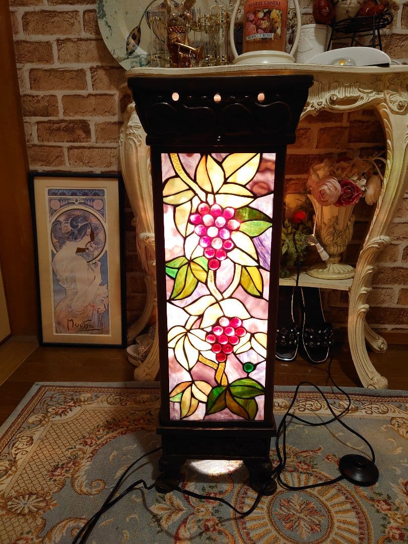ステンドグラス　ランプ