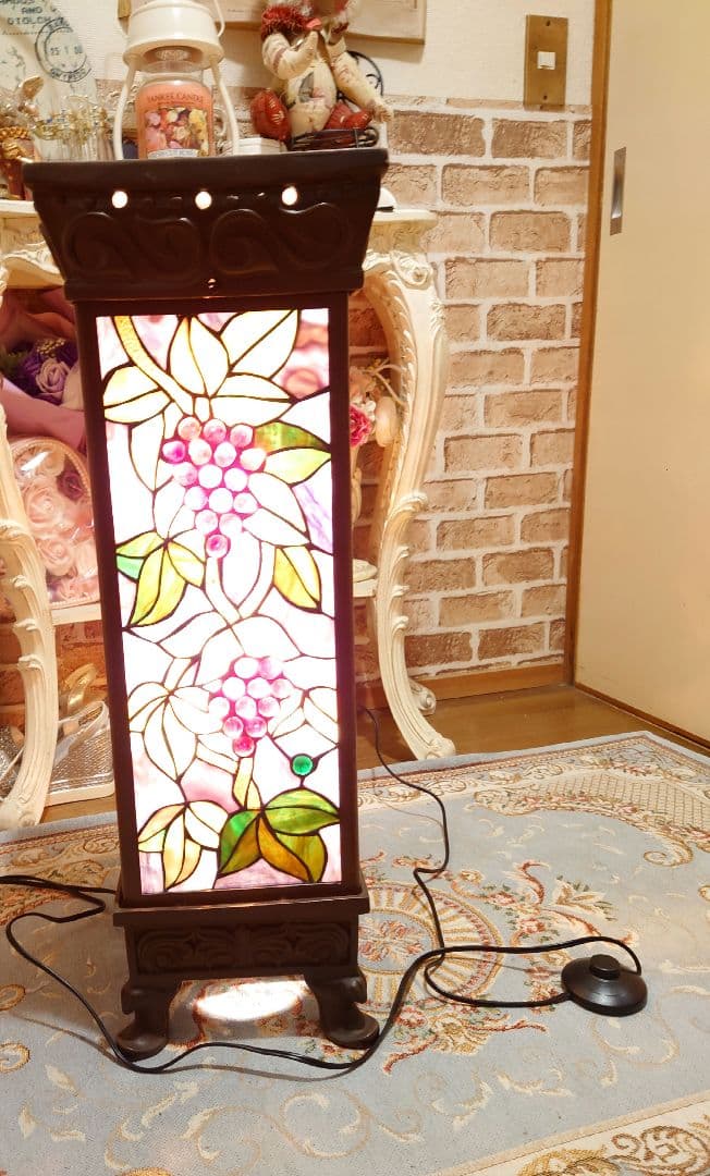 ステンドグラス　ランプ