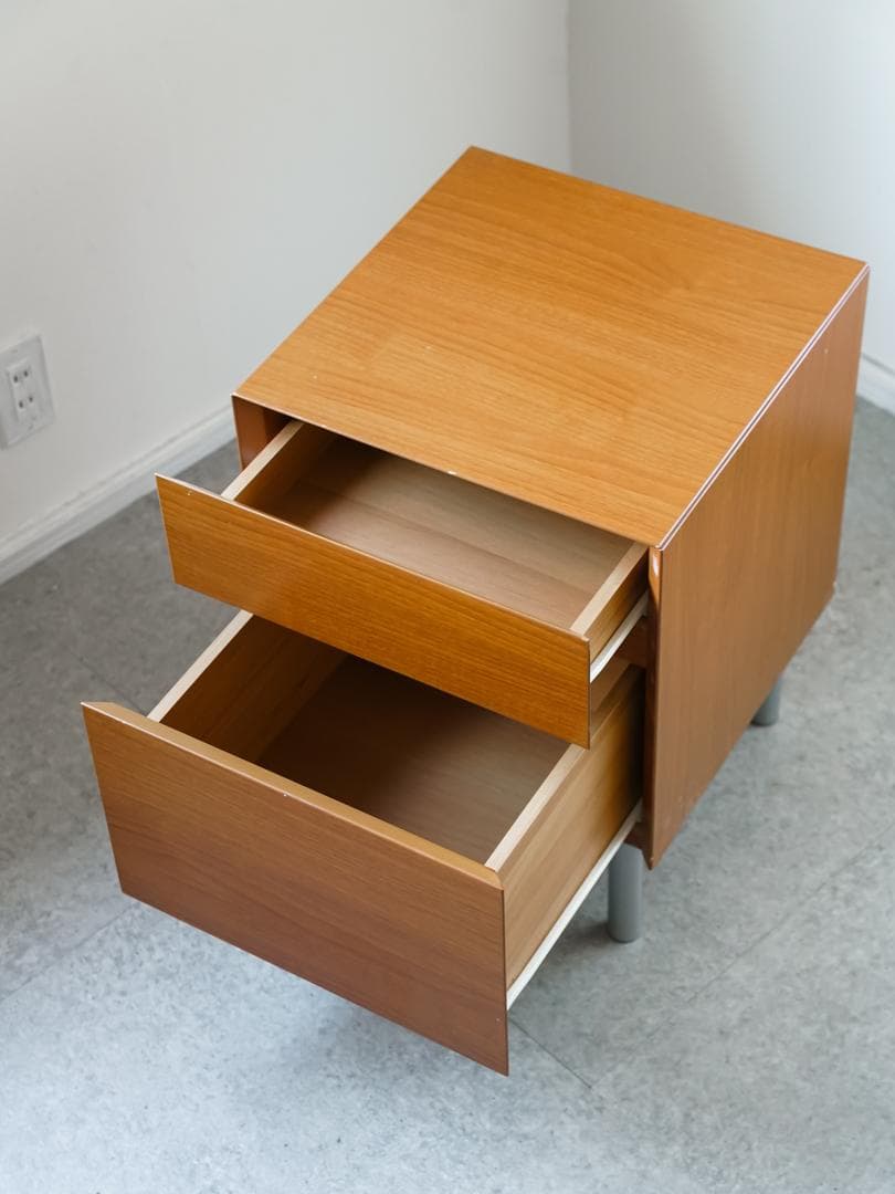 ヴィンテージ キャビネット/サイドテーブル 収納 ミッドセンチュリー