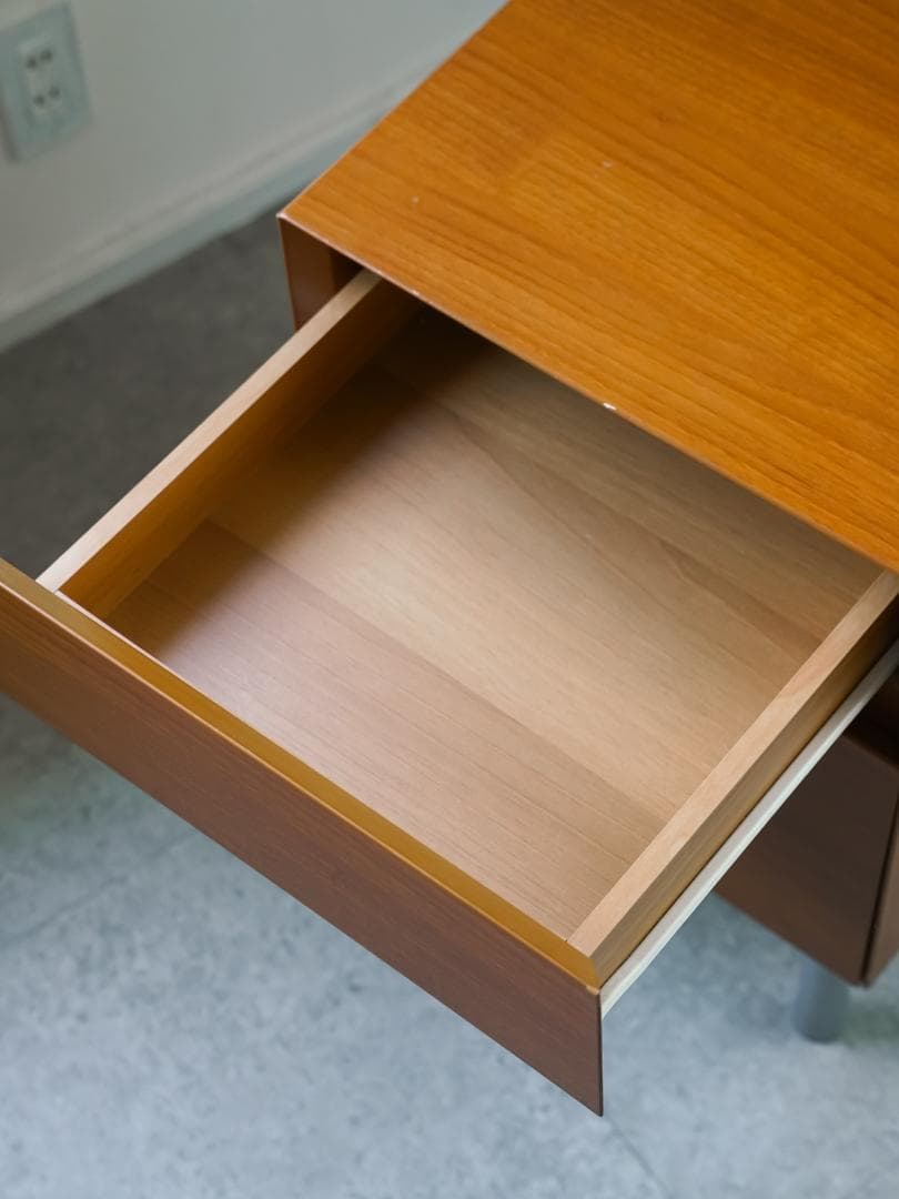 ヴィンテージ キャビネット/サイドテーブル 収納 ミッドセンチュリー