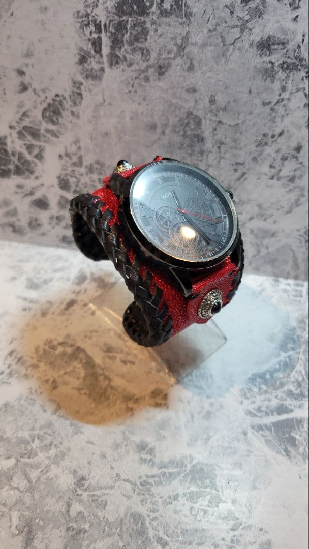 バングル腕時計　赤スティングレー(エイ革)