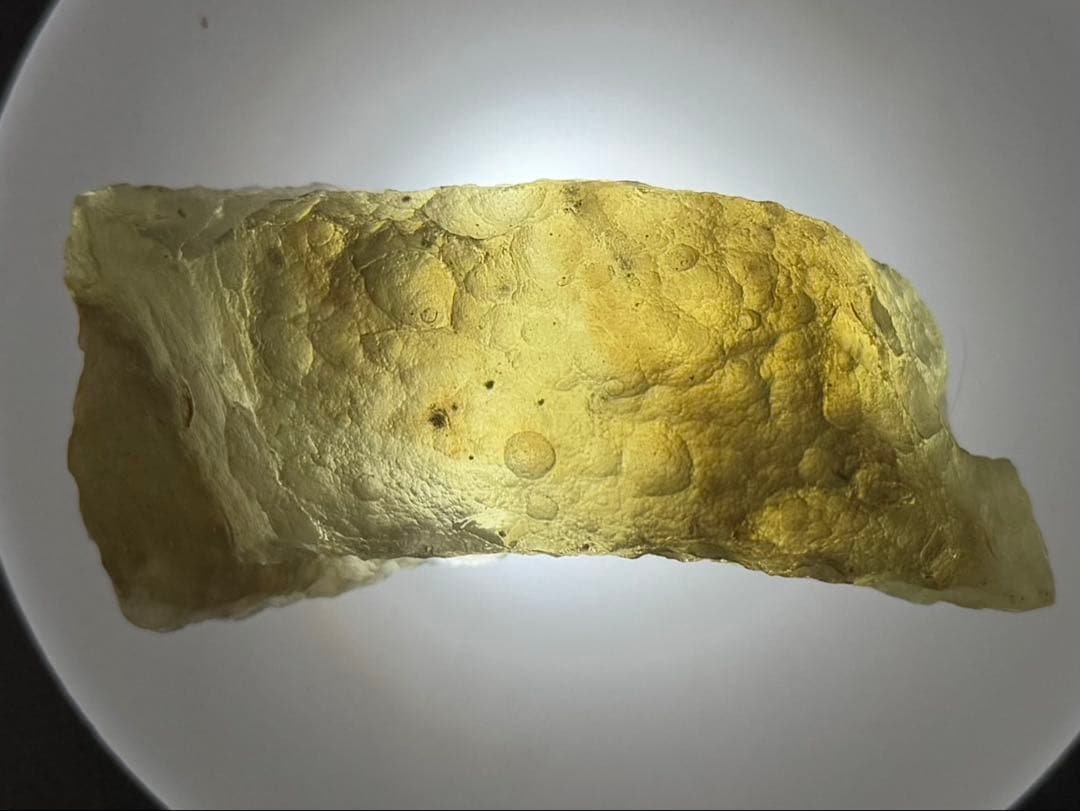 ブラック　リビアングラス　原石 83.9g クリストバライト内包