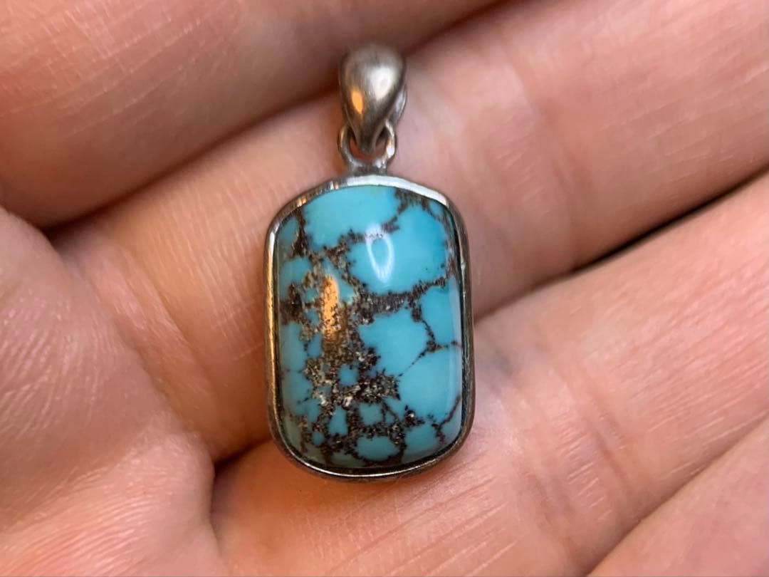 ターコイズ・ペンダント　トルコ石　天然石　tn836