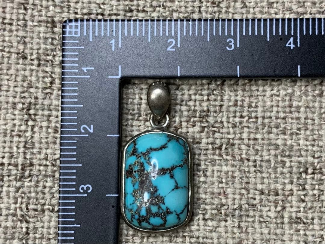 ターコイズ・ペンダント　トルコ石　天然石　tn836