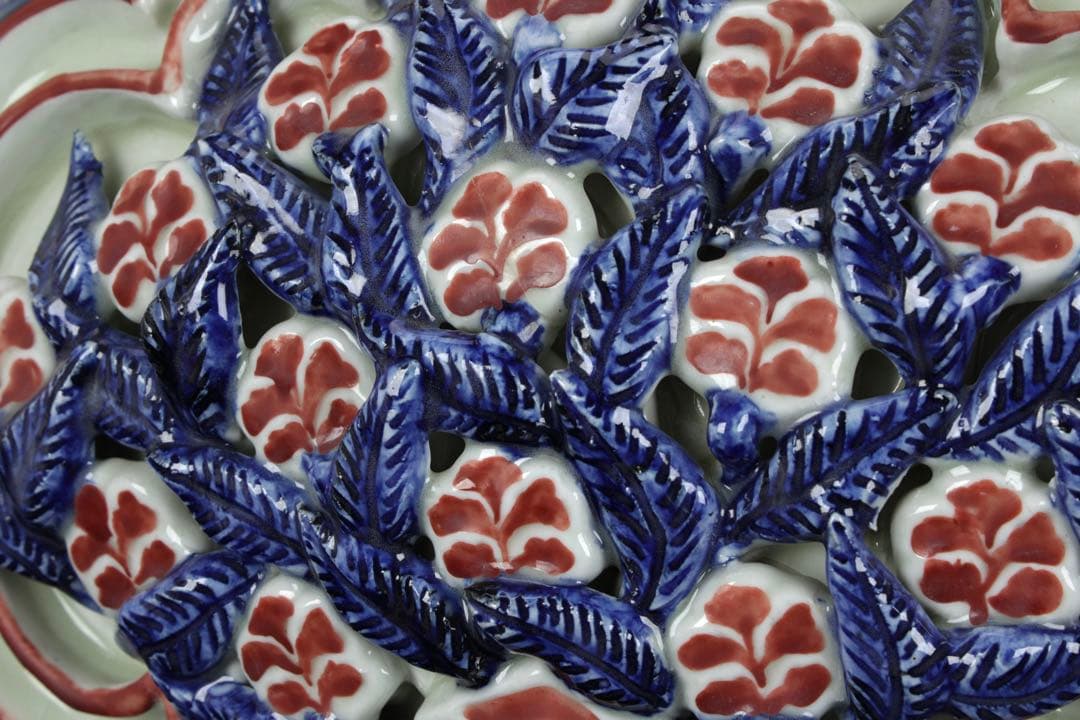 中国古玩 青花釉裏紅透彫花弁麒麟紋壺 唐物 飾壺 花瓶