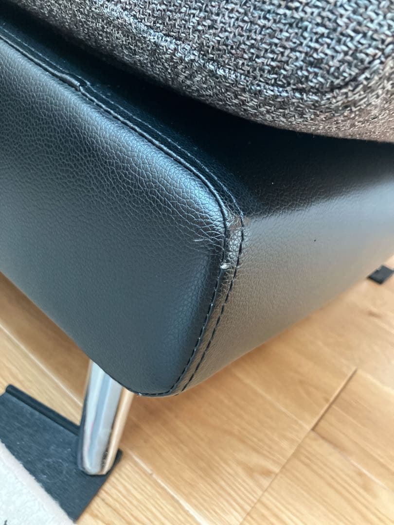 ソファー　カウチ　足伸ばせる　1人掛け　アルモニア風　グレー