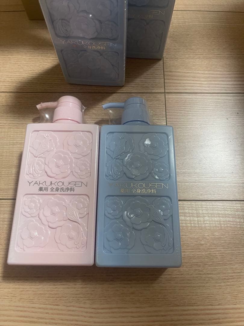 希少‼️【新品未開封】薬酵泉 薬用全身洗浄料 限定カラー青.桜ボトル入4本セット