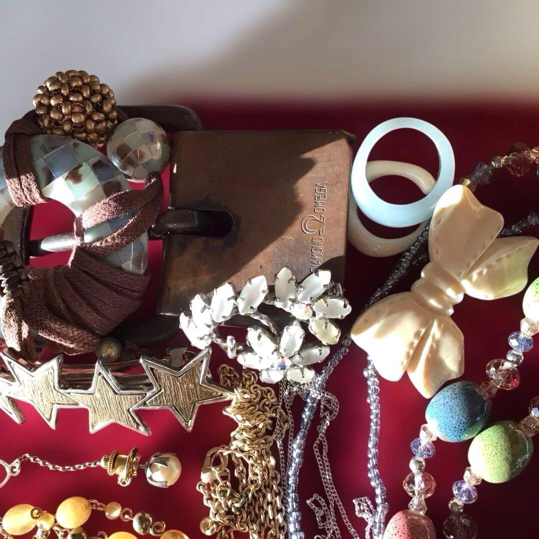 遺品・生前整理】アクセサリーまとめ売り③ ABISTEネックレス - メルカリ