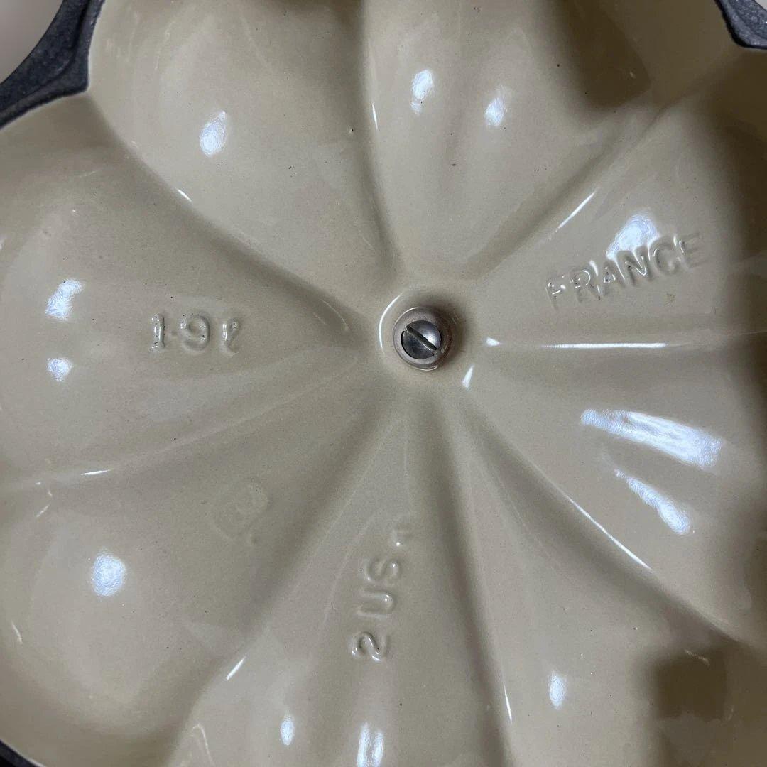 美品　ル・クルーゼ　パンプキンキャセロール　19.L 初期　丸ツマミ　オレンジ