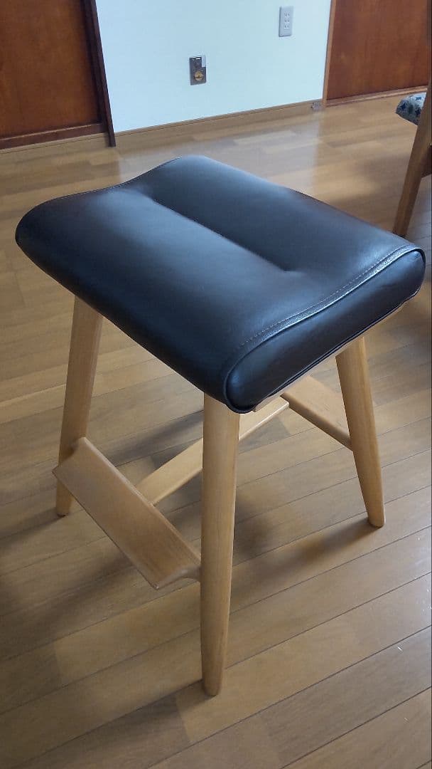 カンディハウス 旭川家具 皮革/天然木 スツール 1脚 7万円