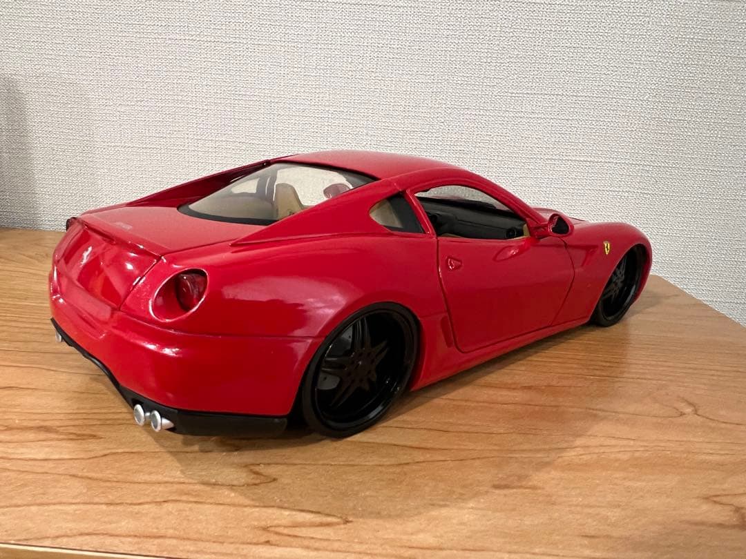 Ferrari 599 GTB Fiorano ミニカー 1/18