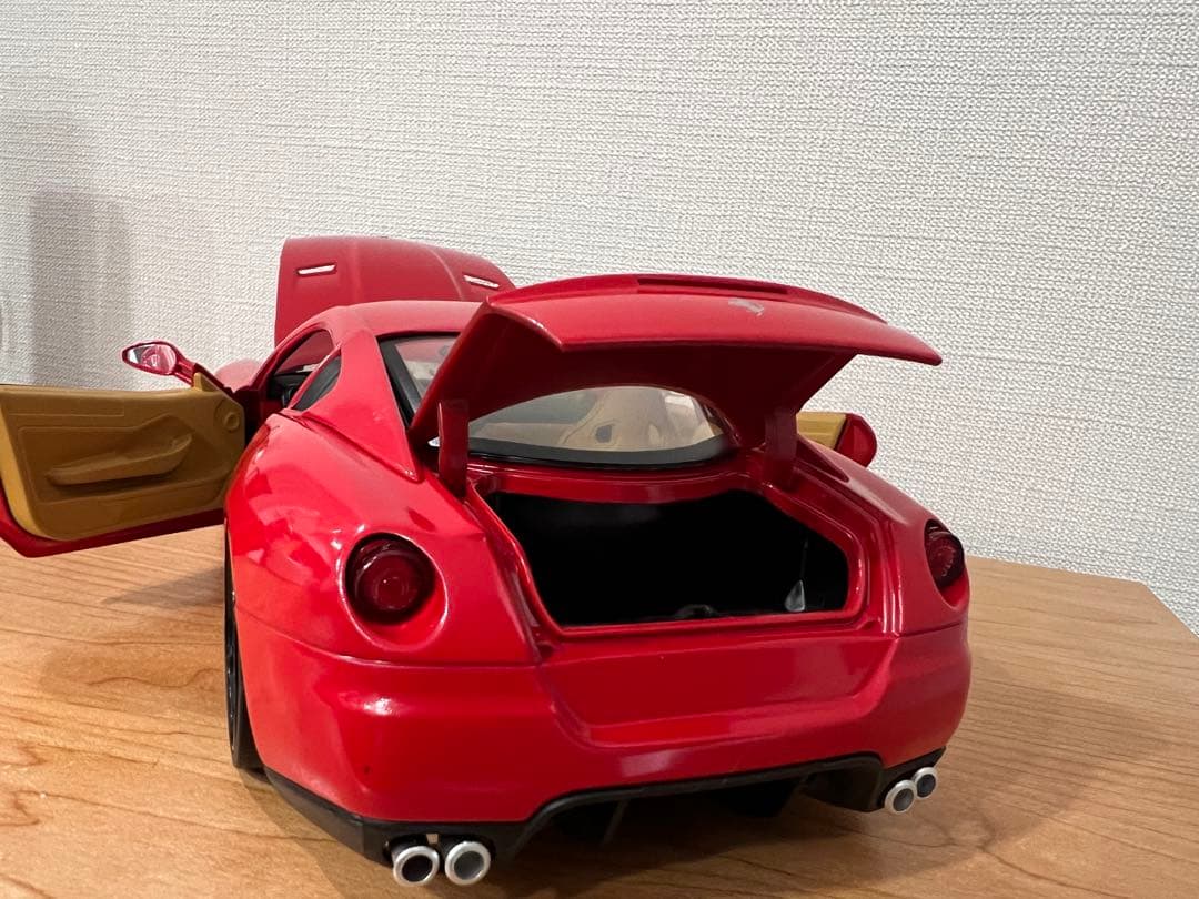 Ferrari 599 GTB Fiorano ミニカー 1/18
