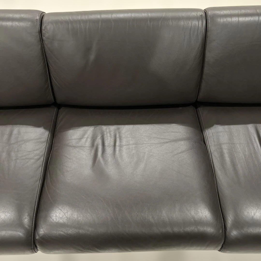 【美品】ESSENZA イタリア製本革ソファ（３人掛け）