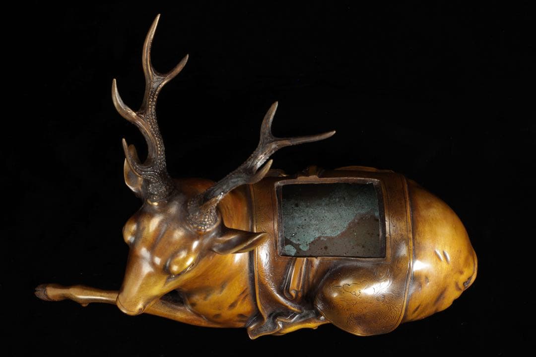 金工師 宗信造 蝋型鋳造 銅製 鹿 香炉 共箱 細密彫刻 置物 古美術品 骨董品