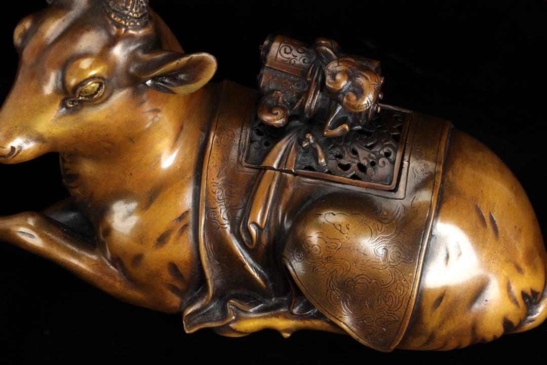 金工師 宗信造 蝋型鋳造 銅製 鹿 香炉 共箱 細密彫刻 置物 古美術品 骨董品