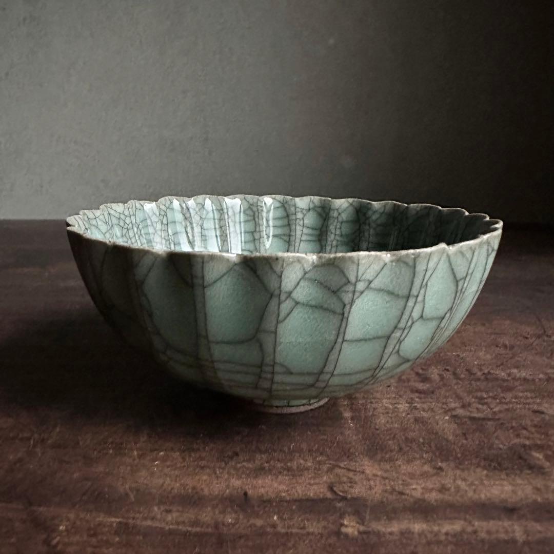 青磁　輪花杯　郊壇官窯　哥窯　唐物　中国美術　中国古玩